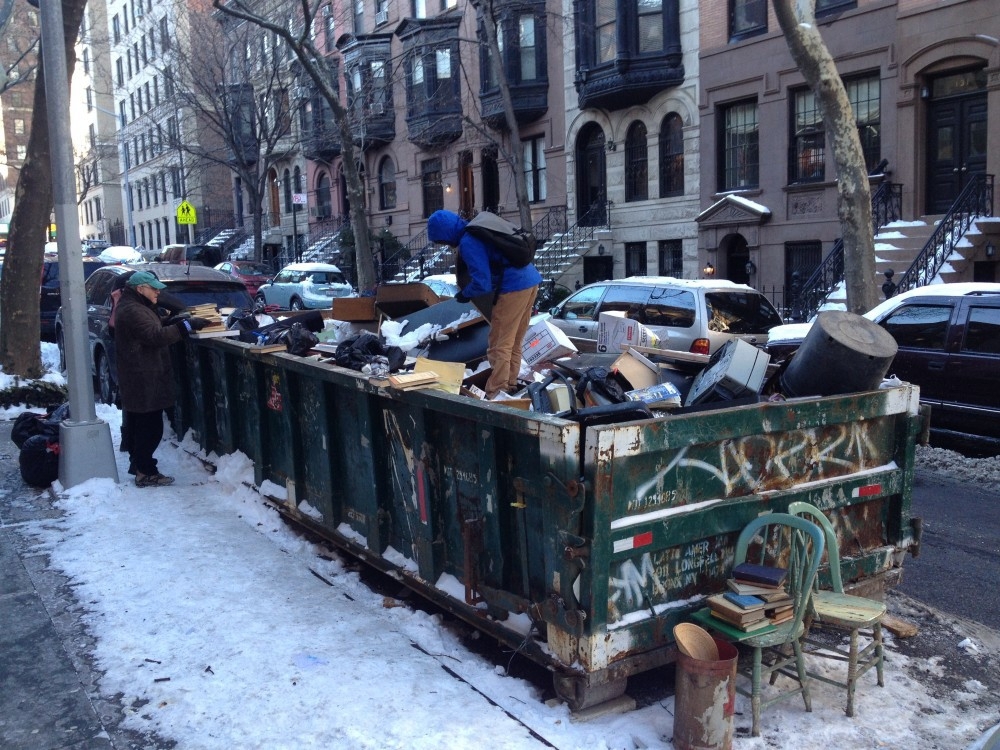 Что можно найти в нью-йоркской мусорке. Продолжение истории