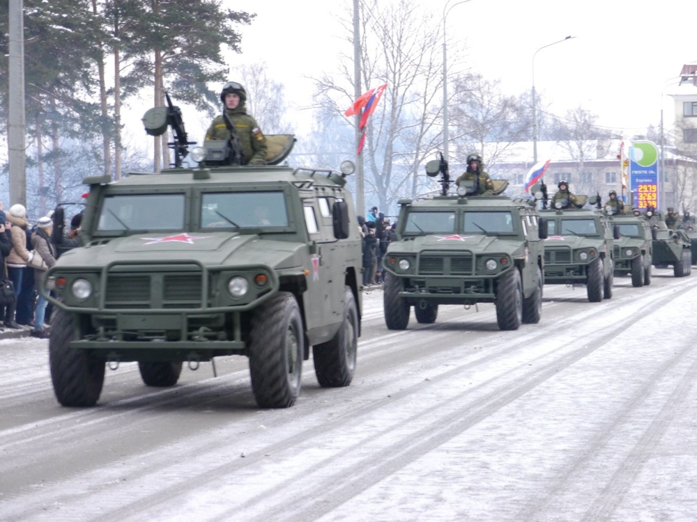 Парад военной техники на 70-летие снятия блокады (27 января 2014 года)