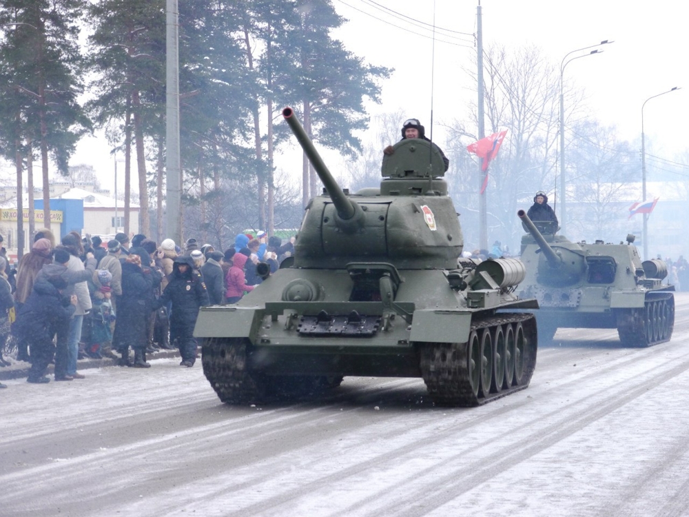 Парад военной техники на 70-летие снятия блокады (27 января 2014 года)