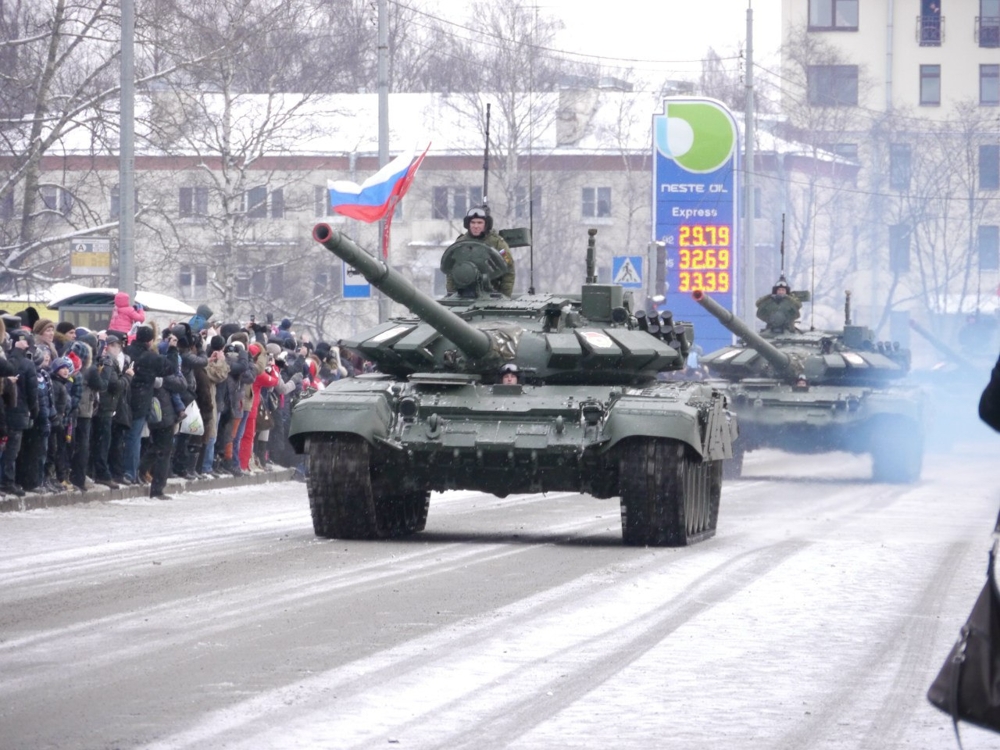 Парад военной техники на 70-летие снятия блокады (27 января 2014 года)