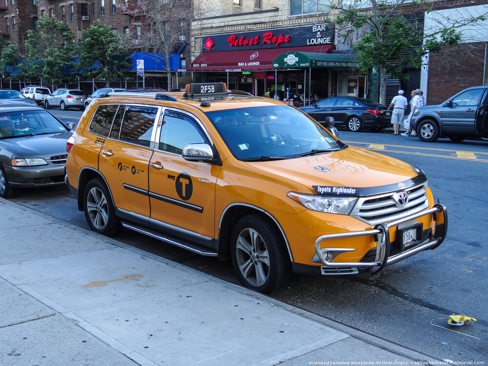 Машины нью-йоркского такси