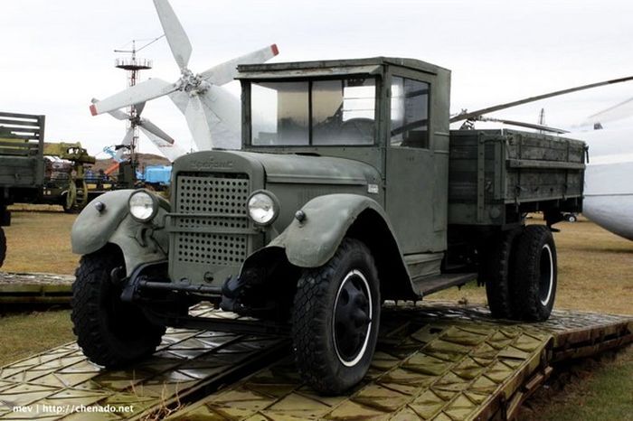 10 легендарных советских грузовиков 