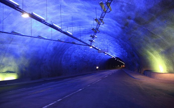 Пять самых необычных автомобильных тоннелей