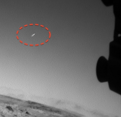  Curiosity заснял, как НЛО взлетает с Марса.