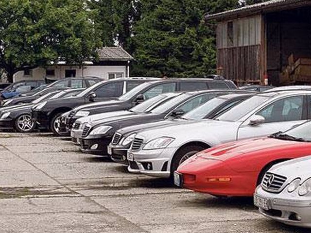 Стоянка конфискованных авто в Хорватии