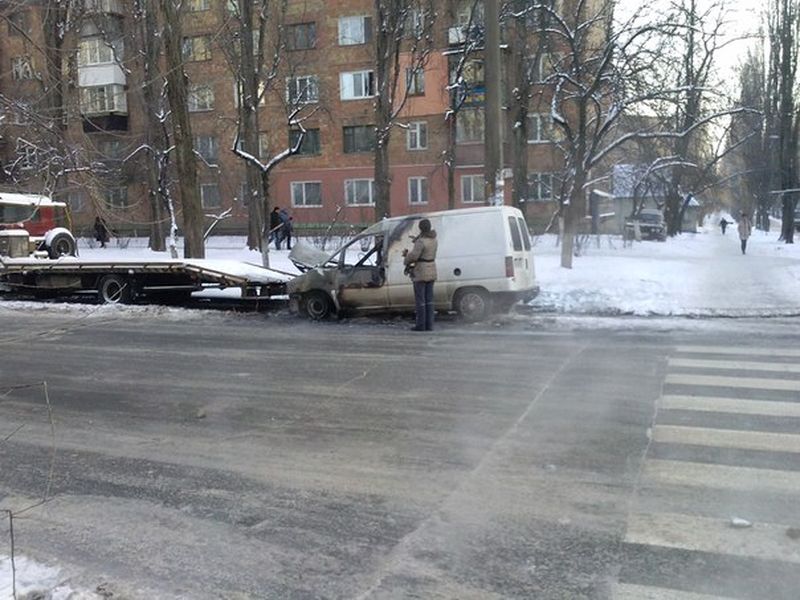 За одну ночь в Киеве сожгли 23 машины