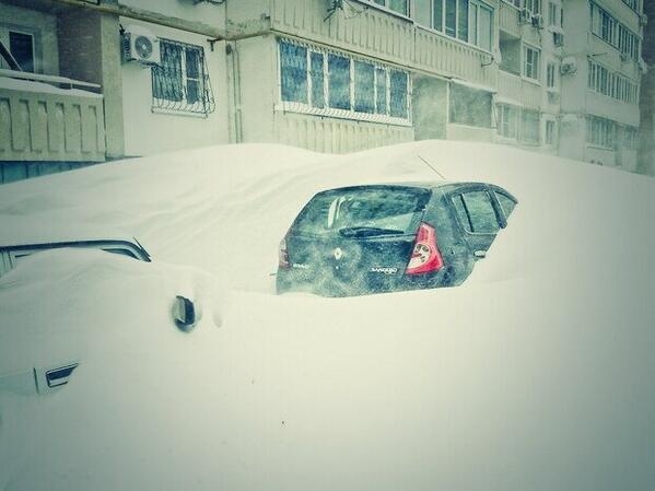 Апокалиптические фотографии последствий снегопада в Ростове