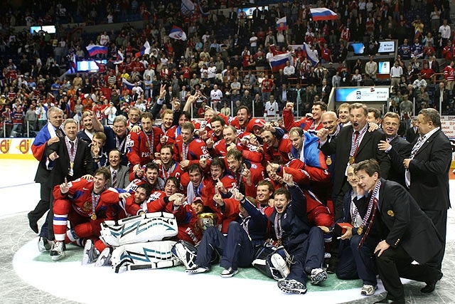 Кто сказал что русские не умеют играть в хоккей?