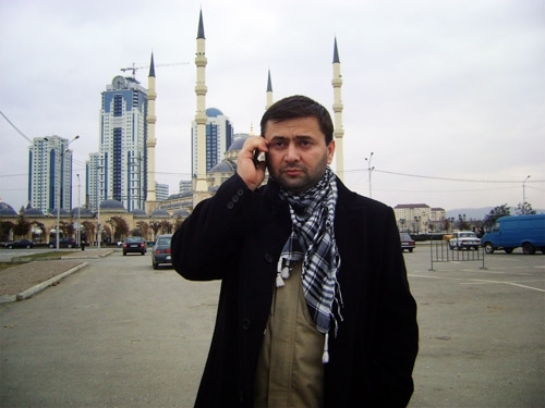 Чеченец владеет 50 языками мира 