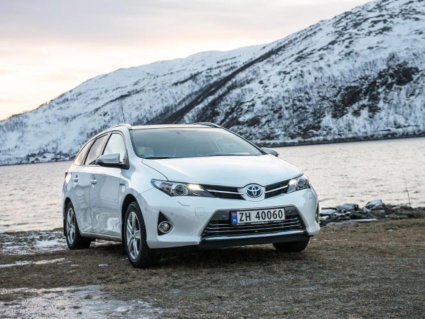 Toyota Auris отправился за северным сиянием