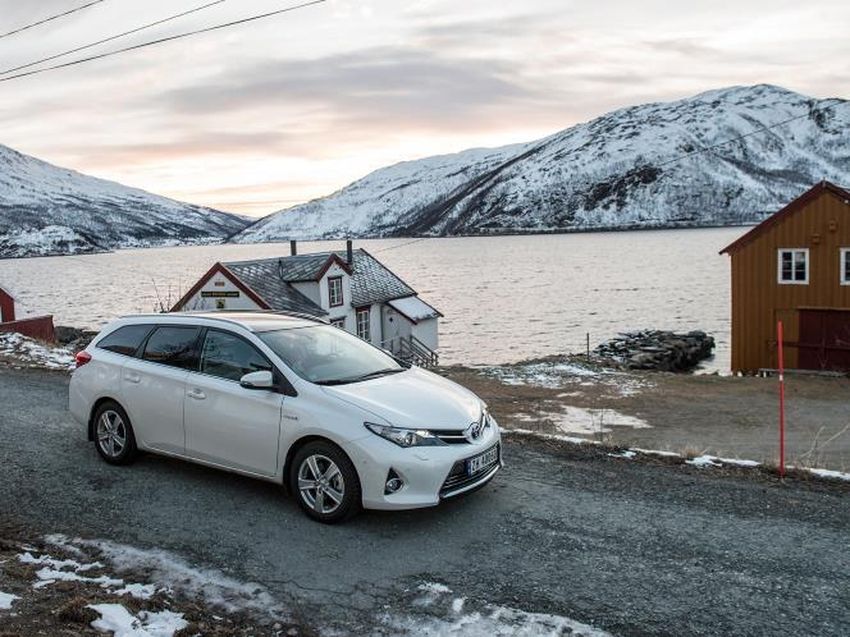 Toyota Auris отправился за северным сиянием