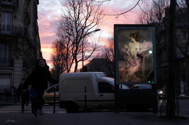 Искусство на рекламных щитах Парижа