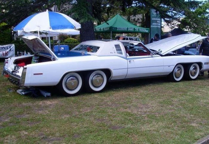 8-колесный Cadillac Eldorado будет продан с аукциона