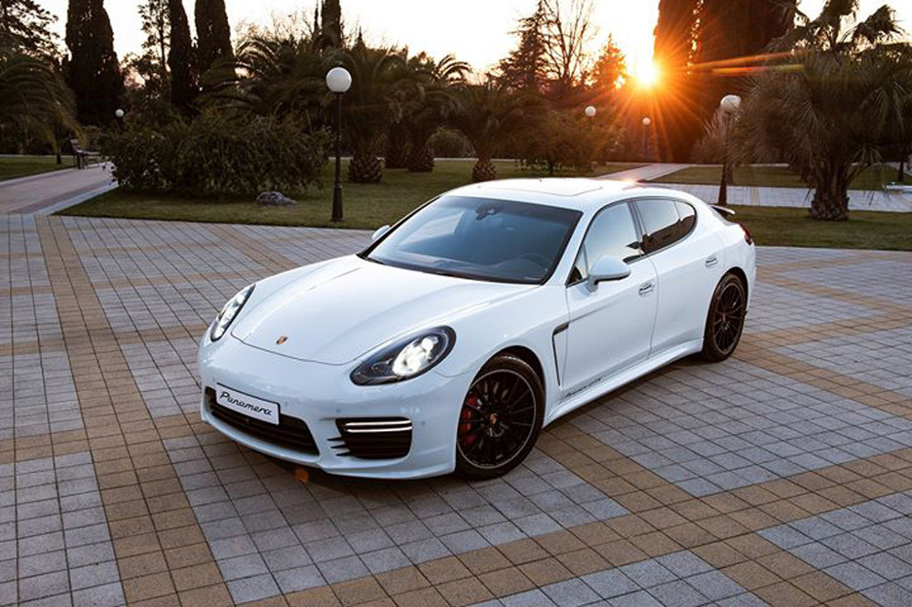 Porsche Panamera GTS в дизайне Марии Шараповой