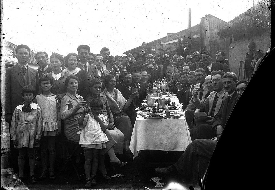 Архивные фотографии жителей Румынии с 1925 по 1984 год