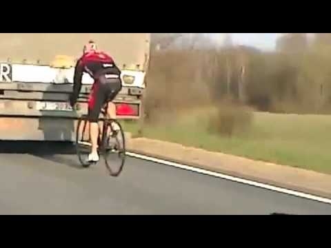 Велосипедист едет 90 км/ч за фурой! 