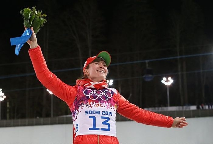 Биатлонистка Дарья Домрачева - трехкратная Олимпийская чемпионка!