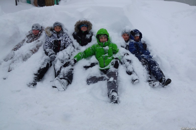 Южно-Сахалинск 17-18.02.2014г. Большой снег