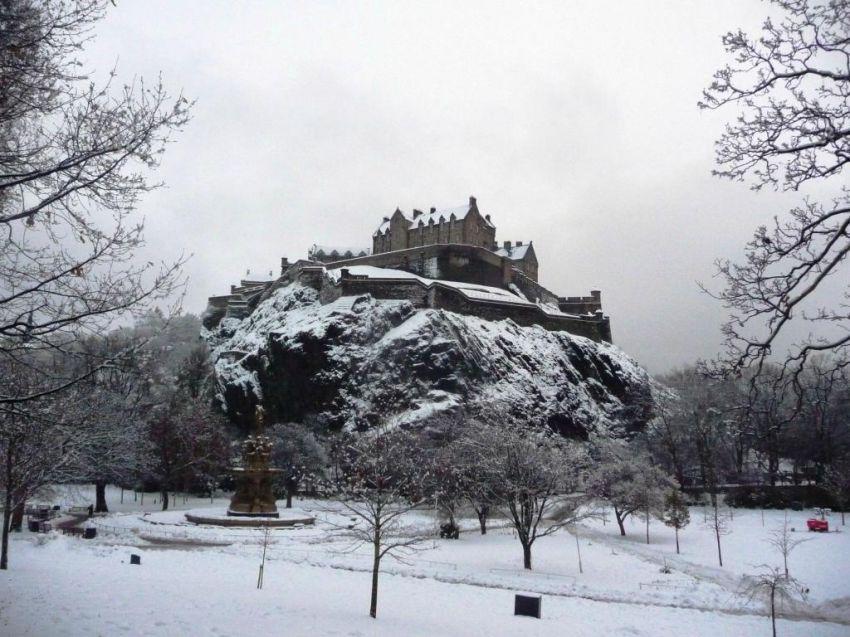 Замок в Эдинбурге