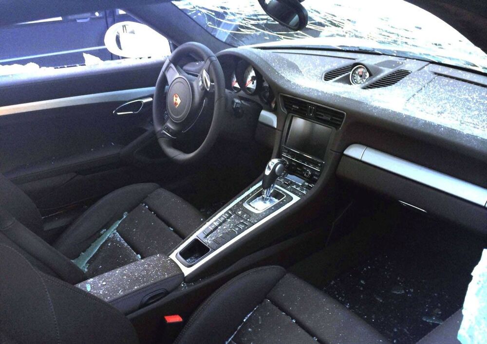 В Киеве разбили Mercedes и Porsche 