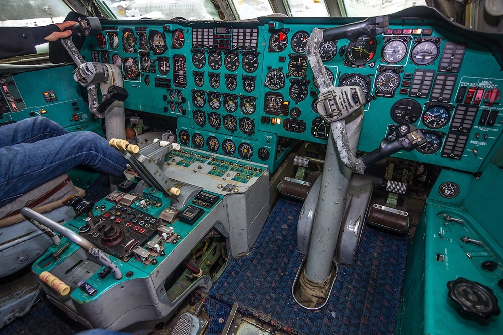 Внутри самолета Ил-76Т