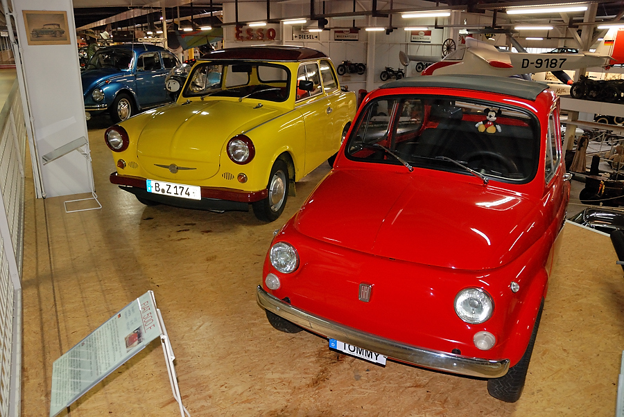 Автомобили в музее Зинсхайма 