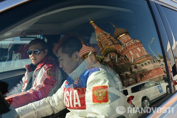 Российские призеры Олимпийских игр получили по Мерседесу