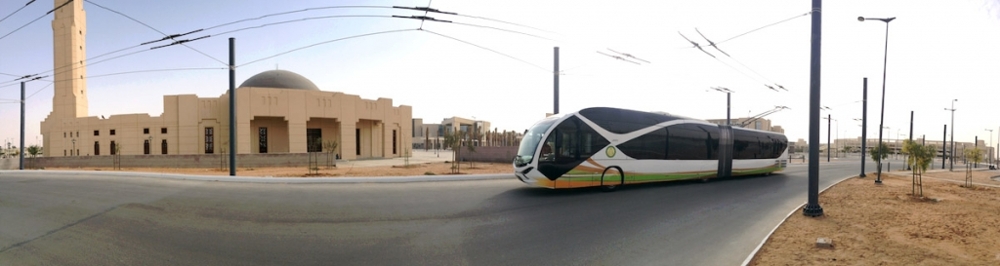Троллейбус для студентов в Саудовской Аравии