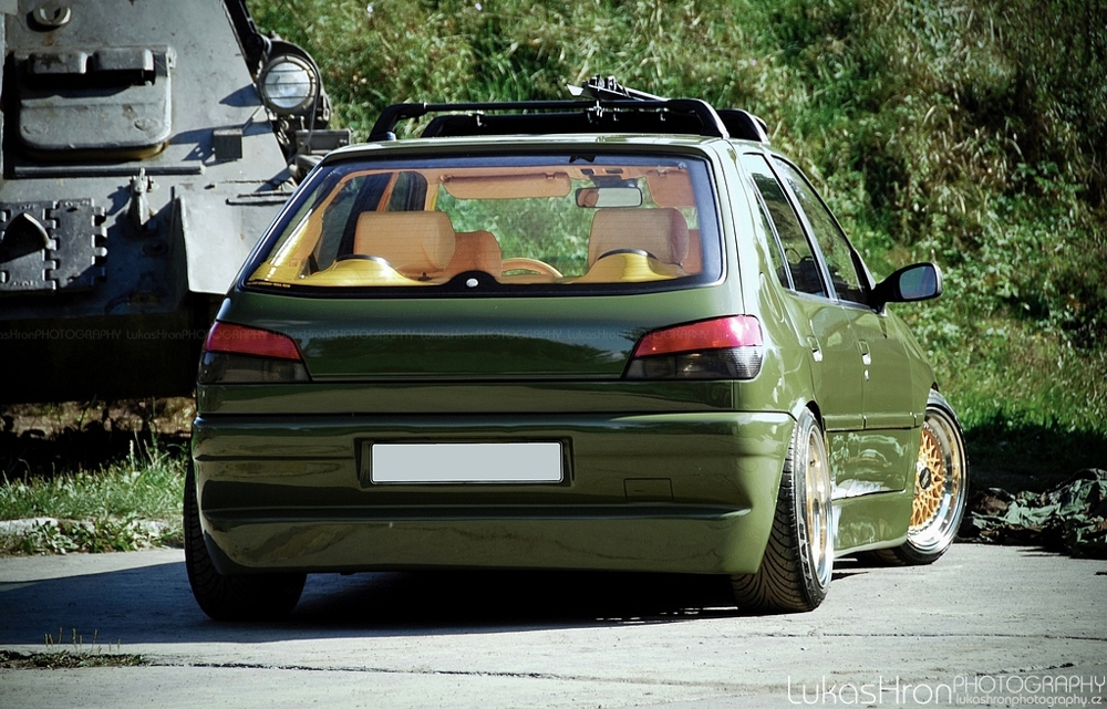 Фотосет в стиле милитари Peugeot 306 by Swedak