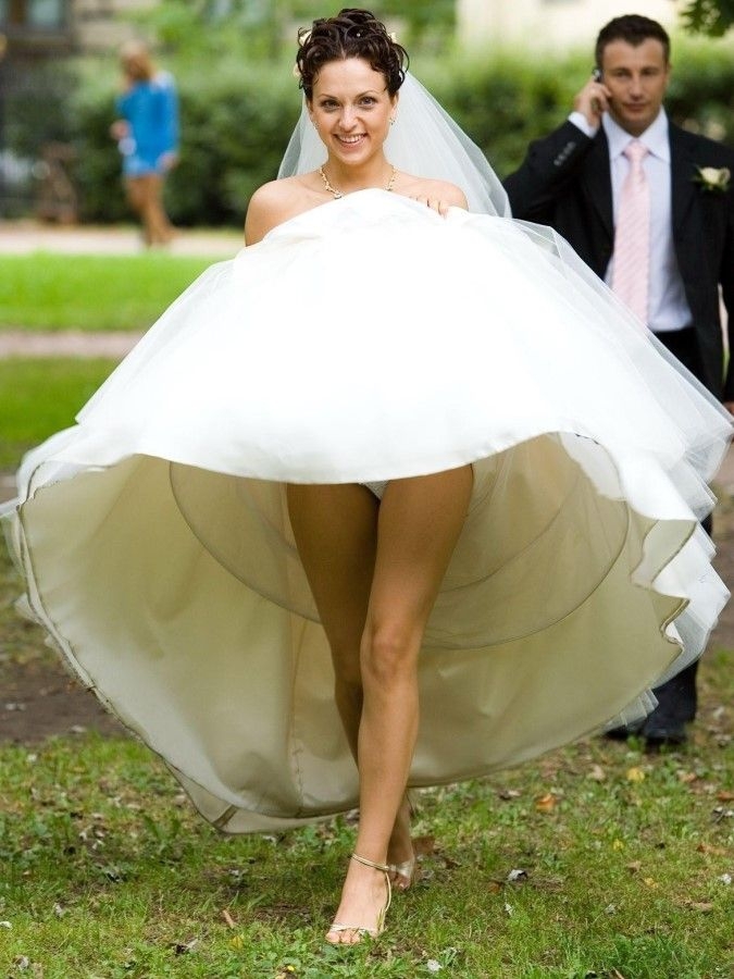 Случайные обнажения невест на свадьбах