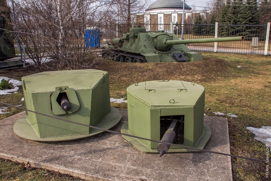 Выставка военной техники в Парке Победы