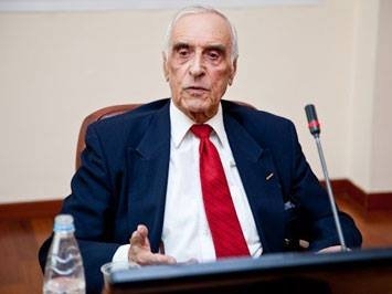 Георгий Мирский историк, заслуженный деятель науки РФ о пропаганде.