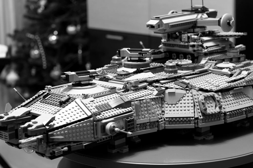 Космический корабль из Lego