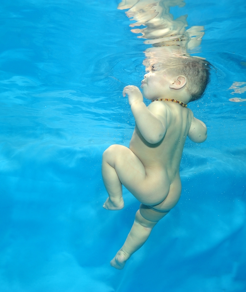 Малыши под водой... Фотограф Phil Shaw