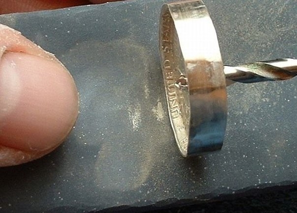 Как сделать кольцо из обычной монеты.