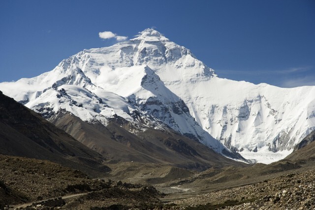 Эверест является самой высокой горой в мире