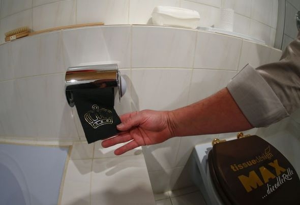 Туалетная бумага с золотым тиснением
