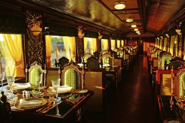 Самый роскошный поезд в Индии.