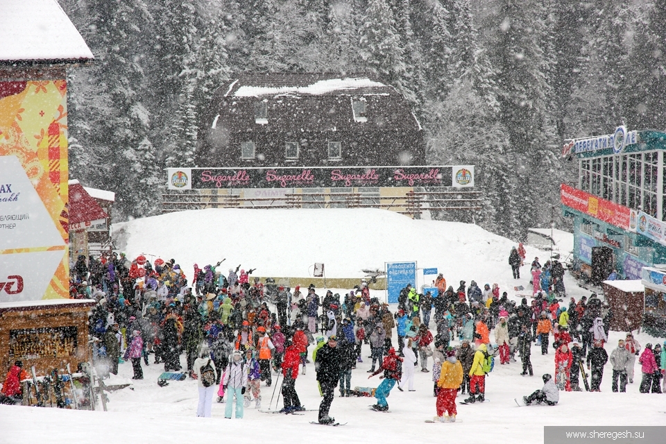 Спуск в карнавальных костюмах Grelka Fest 2014.