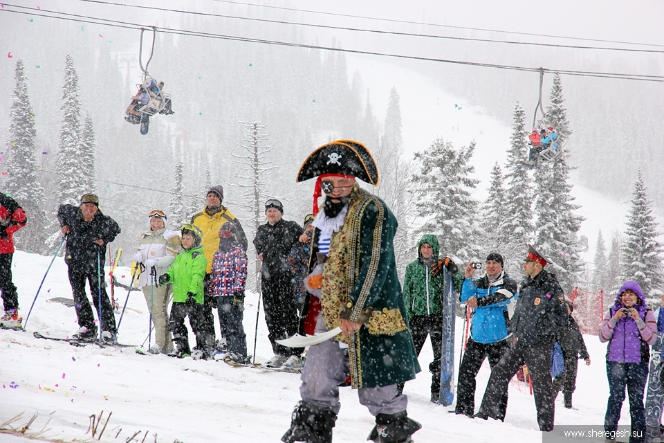 Спуск в карнавальных костюмах Grelka Fest 2014.