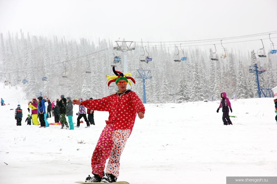 Спуск в карнавальных костюмах Grelka Fest 2014.