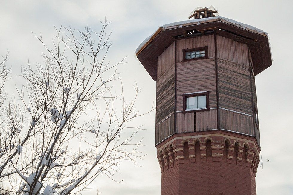 Житель Томска строит особняк в водонапорной башне