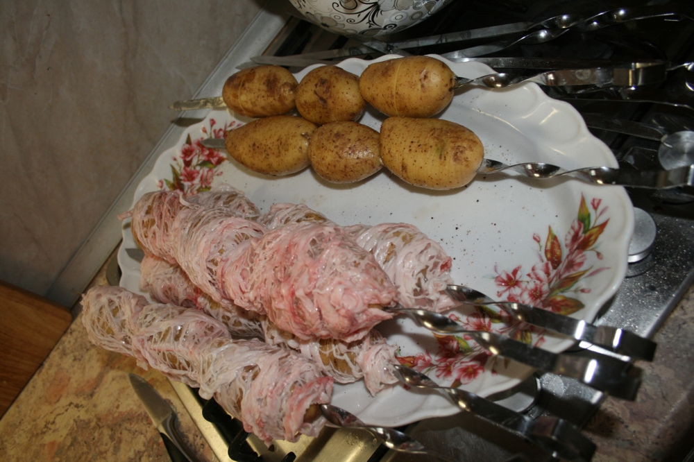 Картошка на мангале.