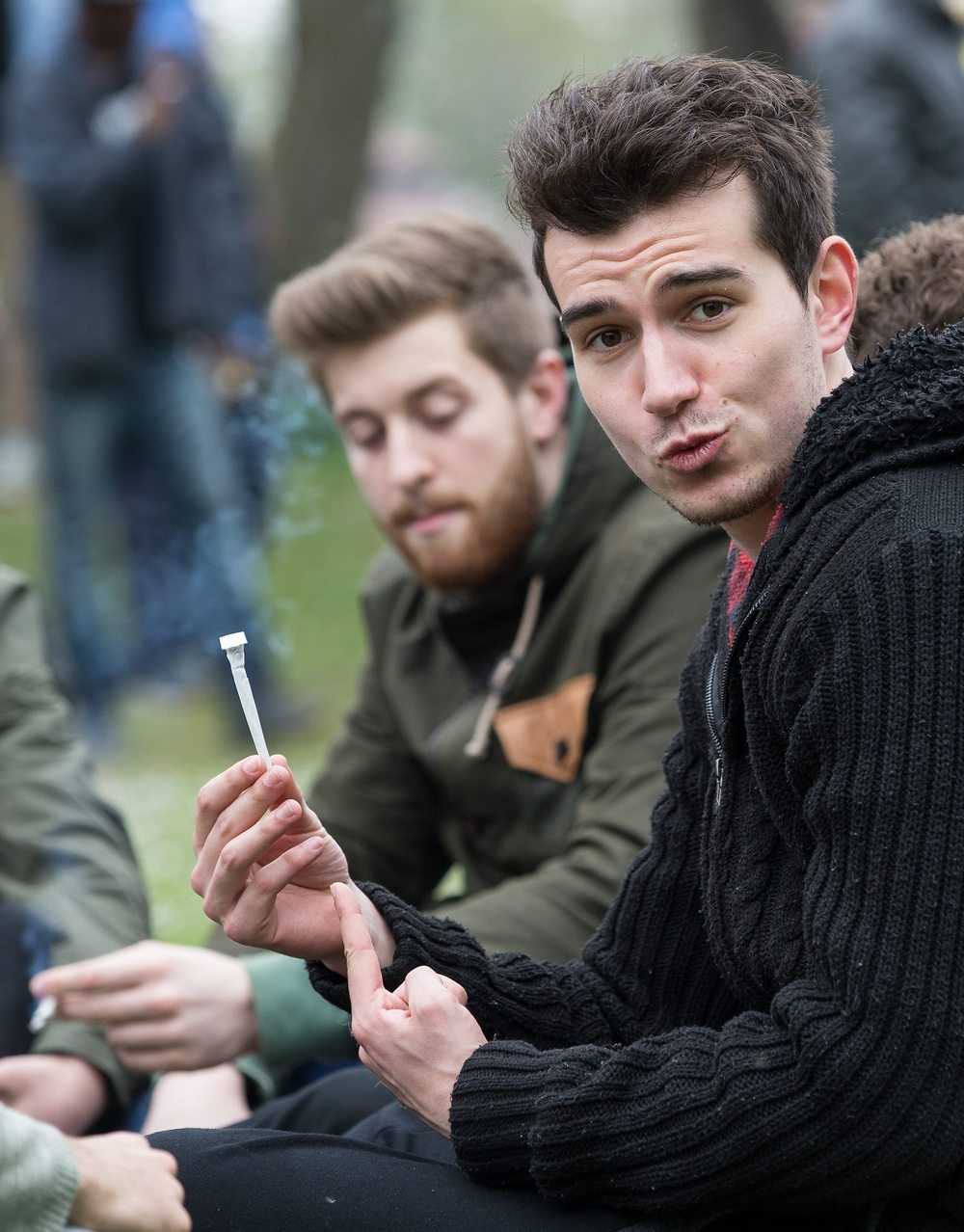 Празднования 420