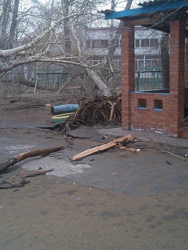Ураган в Омске 26 апреля 2014