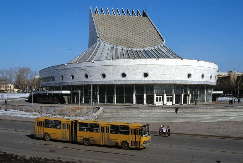  Будущее в прошлом. Шедевры позднесоветской архитектуры 