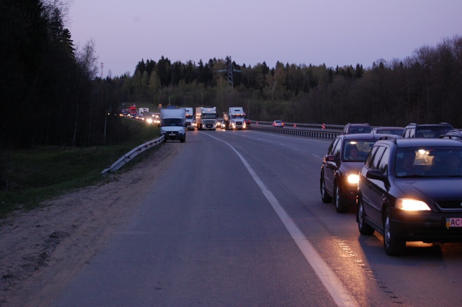 Как дальнобойщики перекрыли Ярославкское шоссе