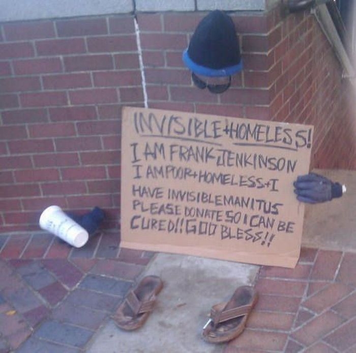 Бездомные и их нетривиальные таблички