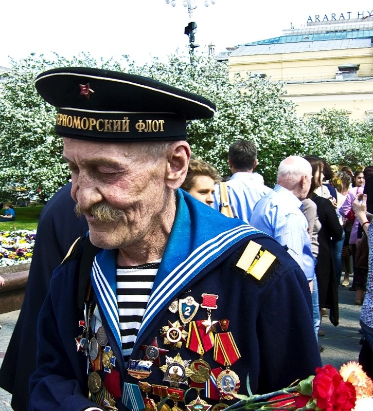 Не все то , что с орденами - ветеран. 