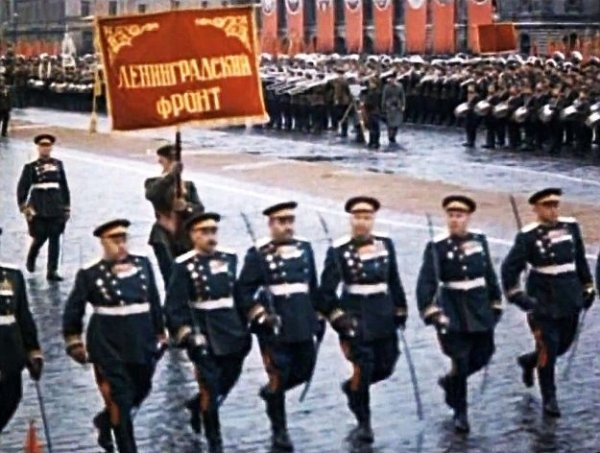 Цветные фото парада победы в 1945 году